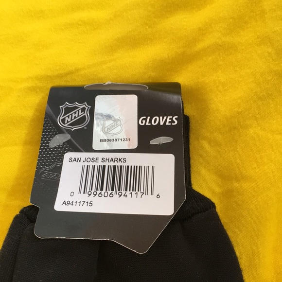 Host Pick! NWT men’s San Jose Sharks (NHL) Sport Utility Gloves. One size. - Picture 2 of 5